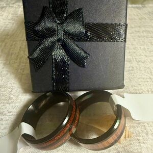 New Set of 2 Unisex Stainless Steel w/Imitation Wood Inlay Rings, Size 8